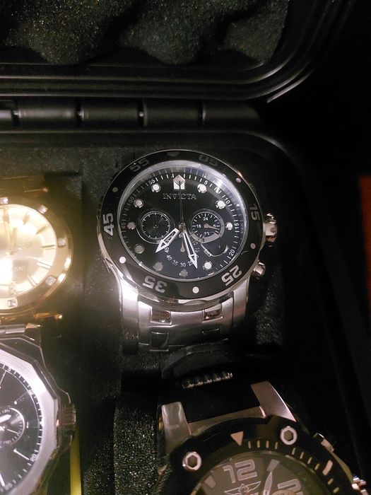 Relógio invicta original disponível cada