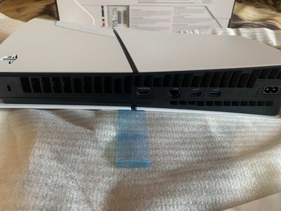Продам Playstation 5 Slim.