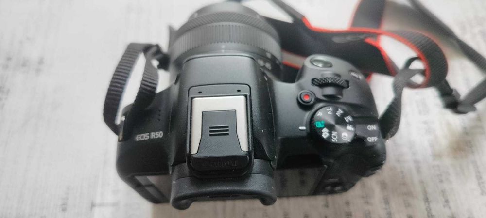 Aparat bezlusterkowy Canon EOS R50