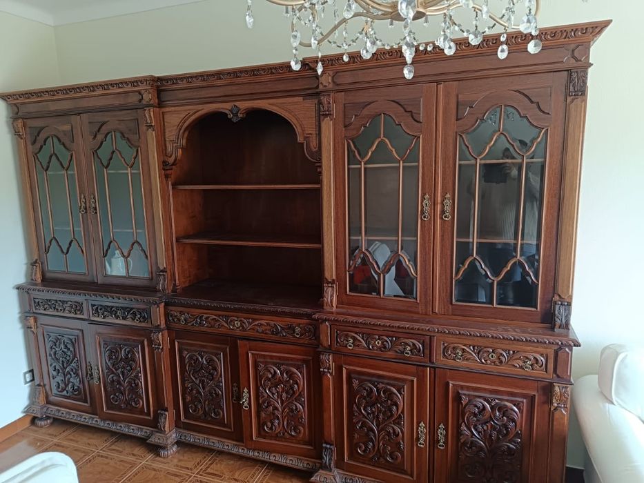 Móvel de sala de jantar Lindo