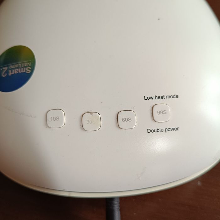 Lampa LED NEONAIL 36 W/48 W LCD – używana, sprawna, do negocjacji