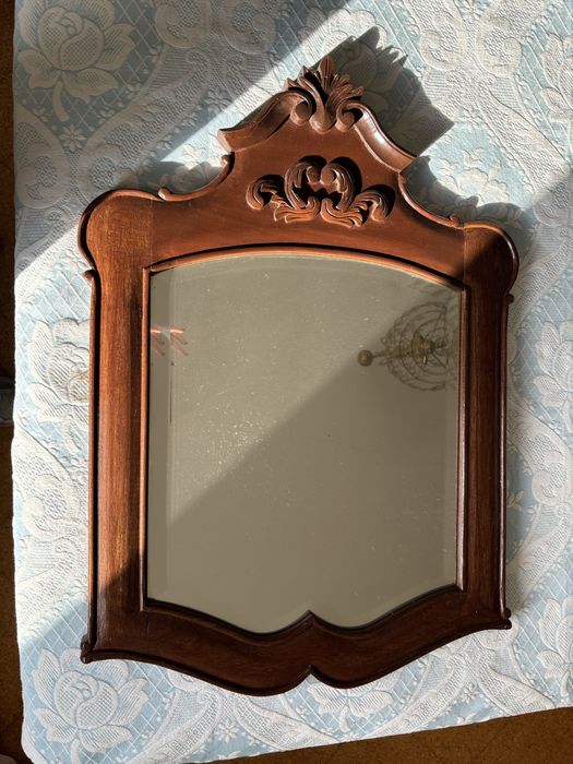 Espelho castanho escuro