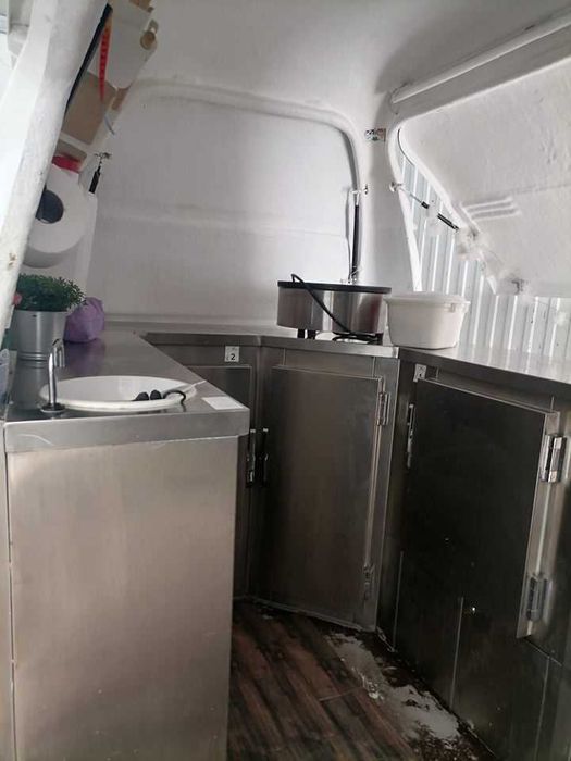 Food Truck completo com modelo muito atrativo para festa e eventos