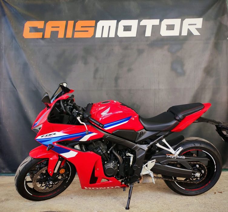 Honda CBR  650R E-Clutch