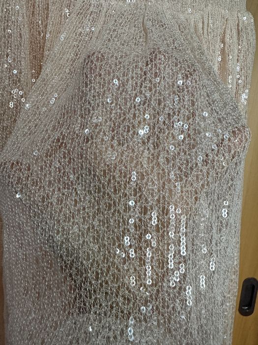 Vestido caicai de malha todo em lantejoulas