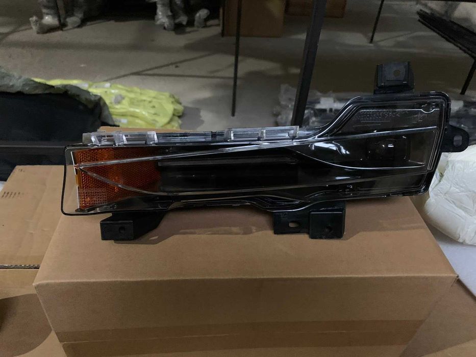 Tesla Model 3 Крыло переднее правое 2017-20 1081400E0D