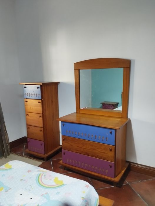 Quarto completo de solteiro para criança em madeira maciça