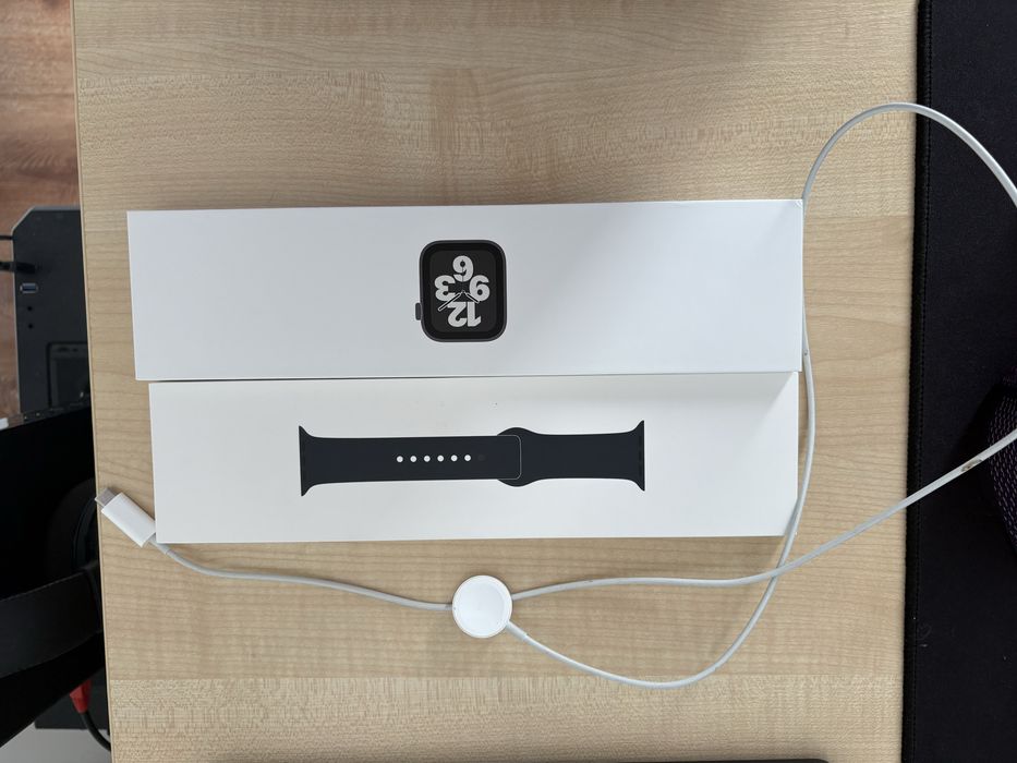 Apple watch se caly komplet