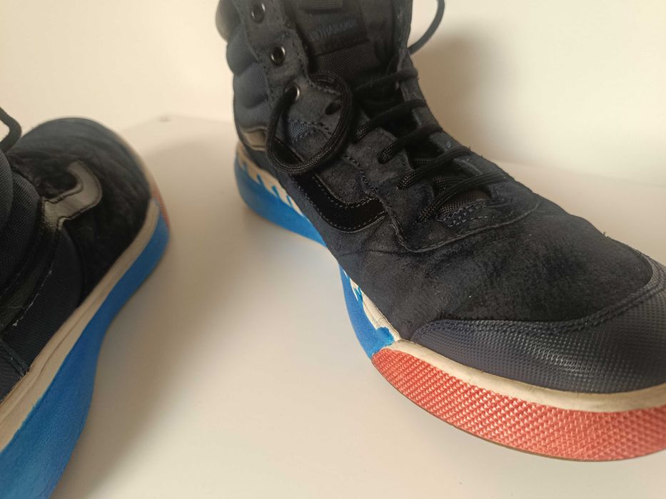 Botas Vans com sola Personalizada Numero 45 (usadas em bom estado)