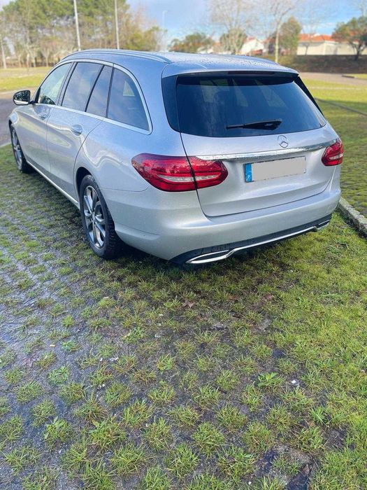 Mercedes-Benz Classe C Station | 144.000 km | Teto Panorâmico | Histórico Mercedes