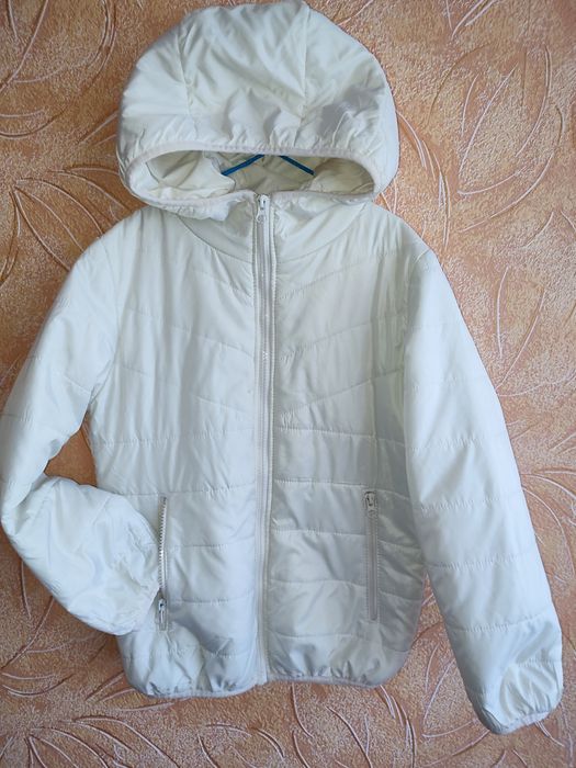 Куртка для дівчинки. Куртка 134 р.