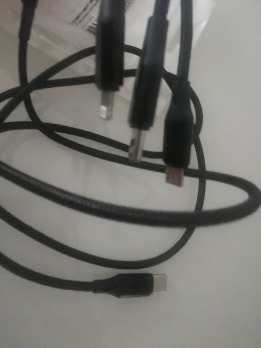 Kabel typ C - Trzy w jednym 1.2m