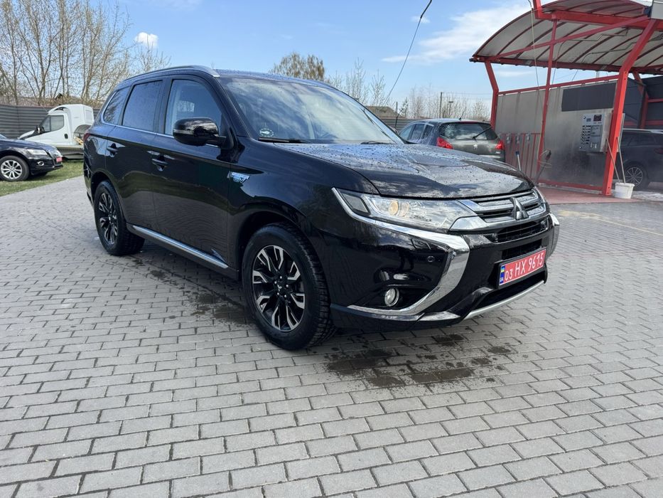 Mitsubishi Outlander PHEV 2016