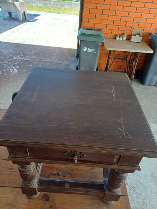 Pequena Mesa antiga Art Deco em bom estado