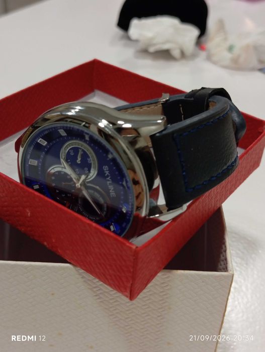 Relógio Homem Skyline (Mostrador e Bracelete Azul) – Novo / Em Caixa