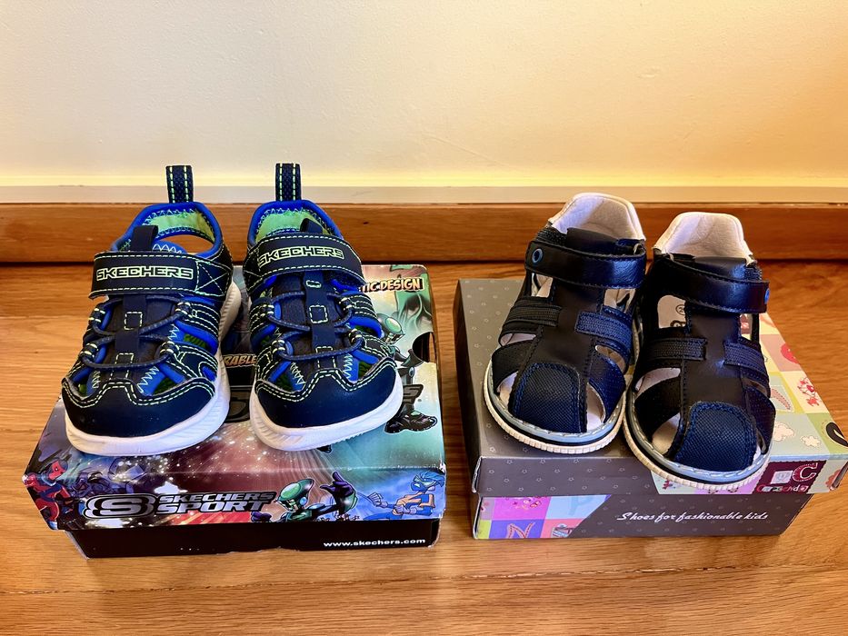 NOVAS - Sandálias azuis para criança