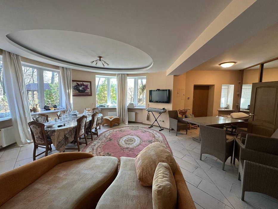 Здам шикарний будинок в Орловщині.