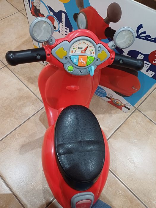 Mota chico com rodinhas