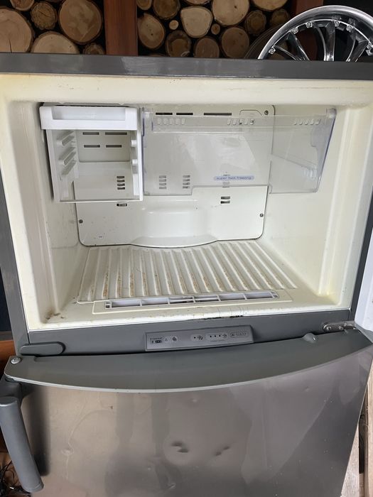 Холодильник Whirlpool