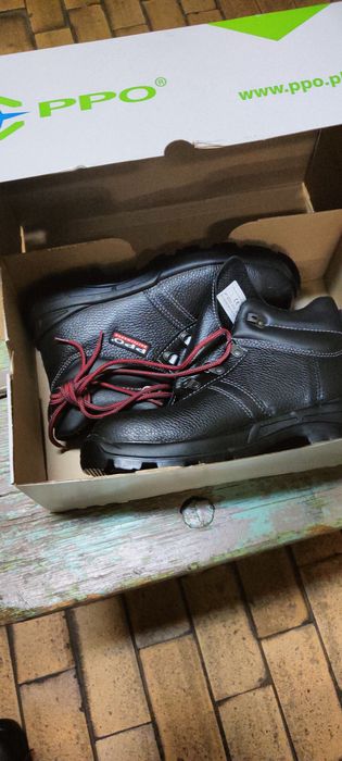 Buty      robocze