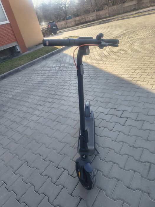 Продам електросамокат Segway Ninebot E2 Pro