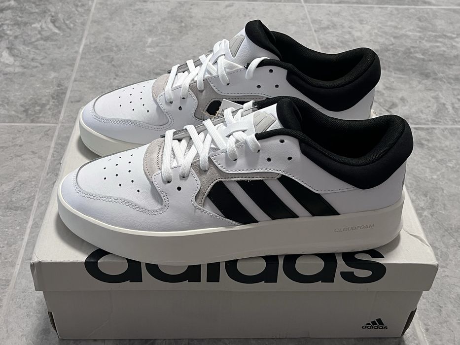 Оригінал кросівки adidas /28,5cм
