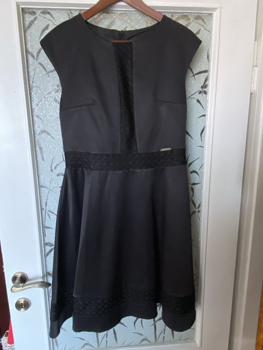 Czarna rozkloszowana sukienka Pretty Girl