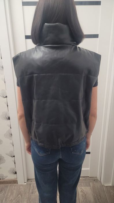 Продам жилетку жіночу розмір 42 44