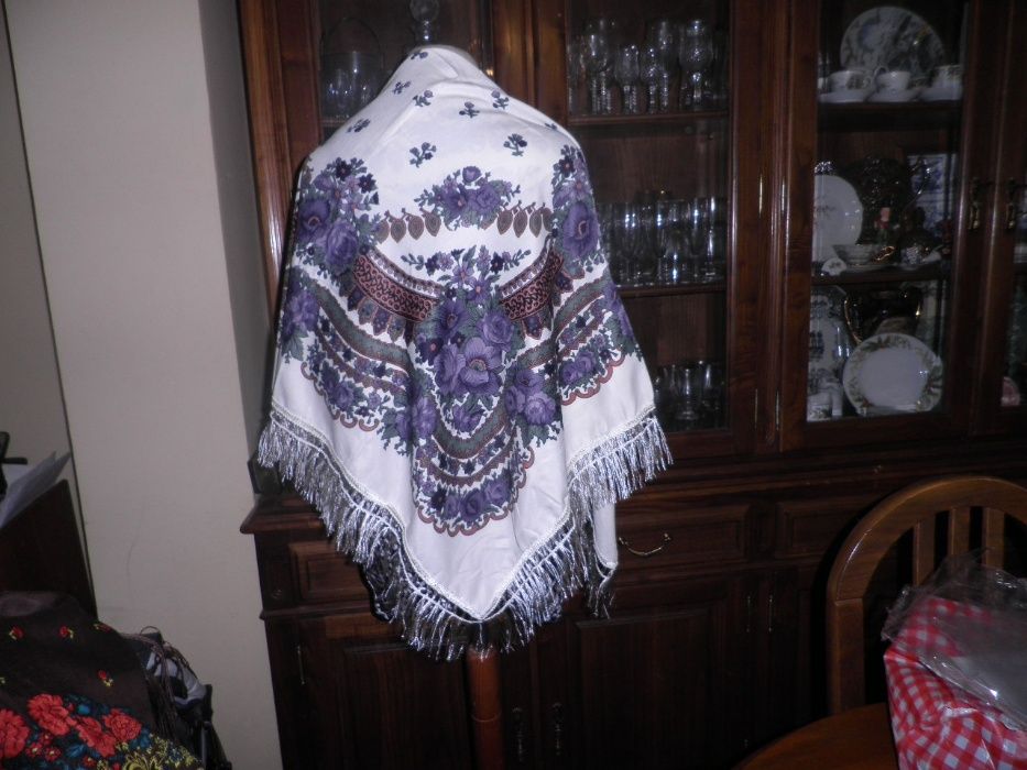 Vários xailes em viscose 90x90