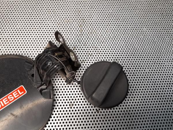 Tampa depósito combustível TOYOTA Yaris (_P9_)