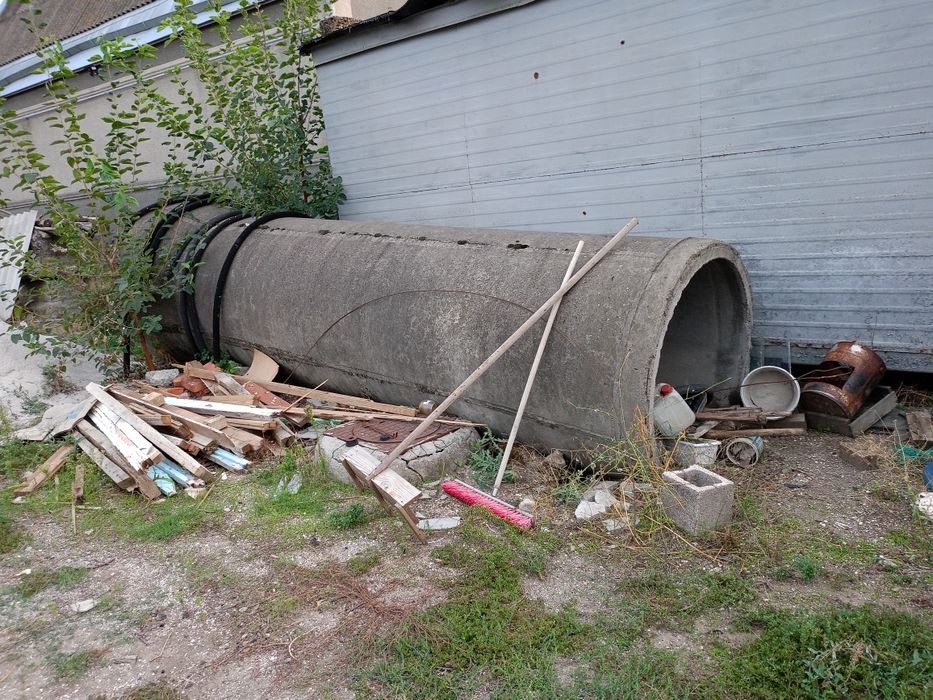 Продам бетонную трубу