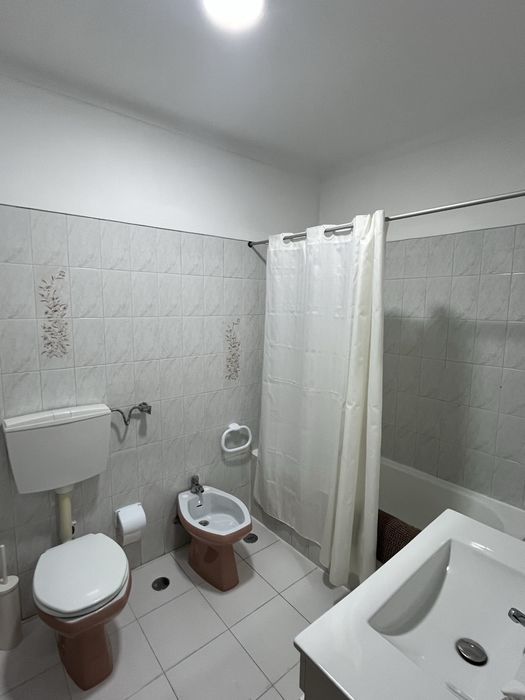 Apartamento T2 arrendamento anual
