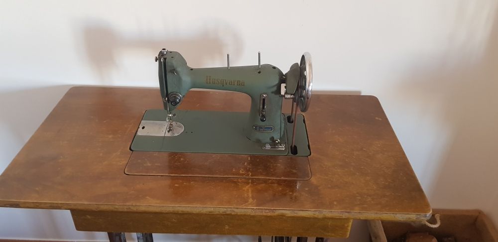 Máquina de costura Husqvarna