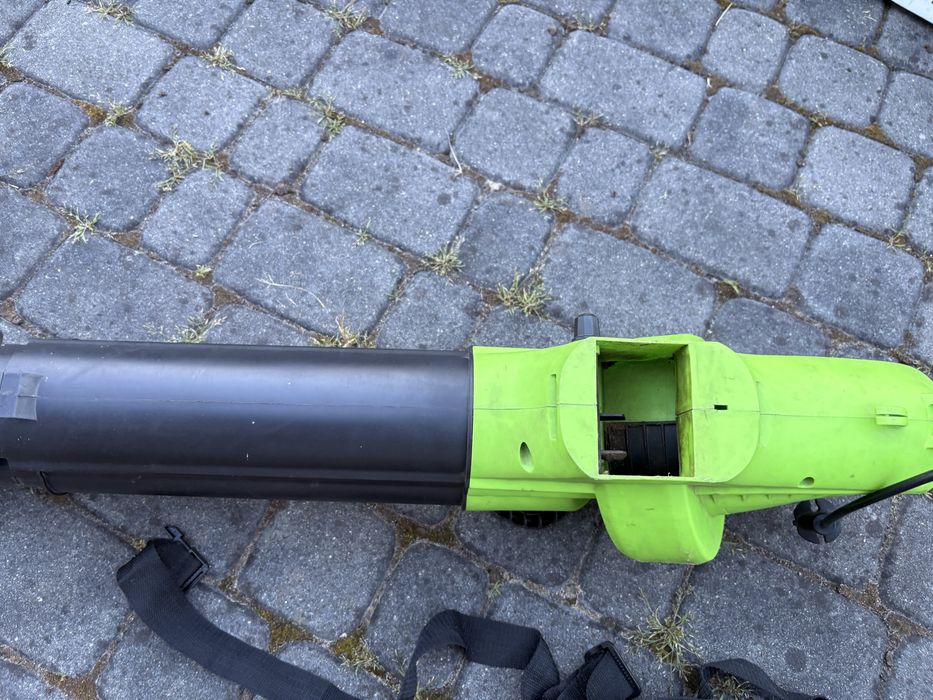 Powermat - odkurzacz z dmuchawa do lisci