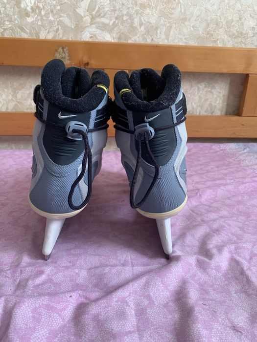 Коньки женские,39 размер(24,5 см)