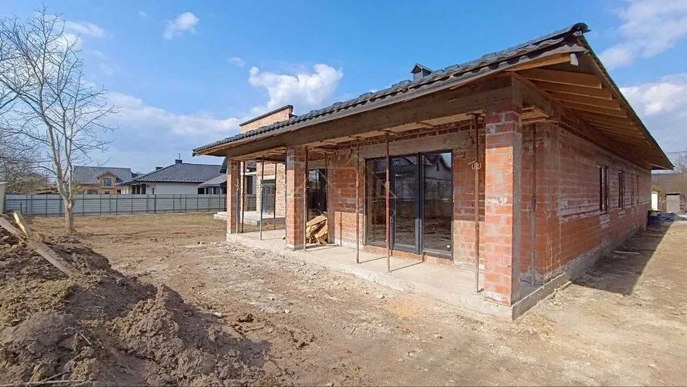 Продається одноповерховий будинок в Крихівцях