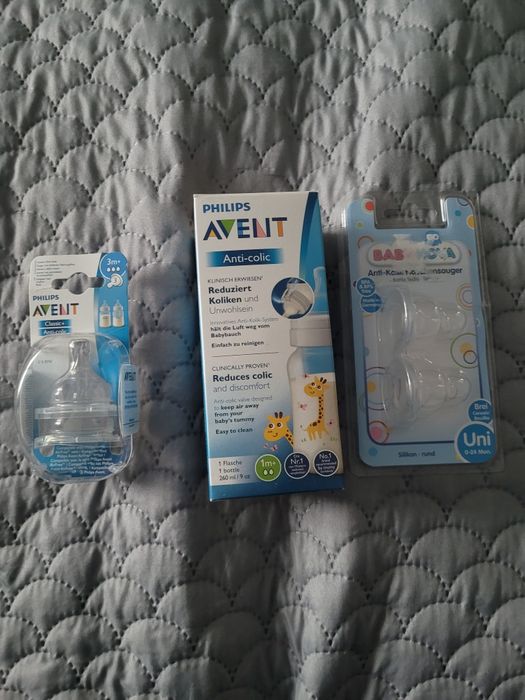 Zestaw butelka+ smoczki avent