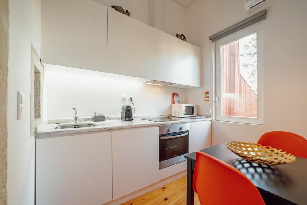 Arrendo T1 Centro do Porto - Apartamento Mobilado com Jardim