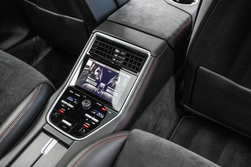 Porsche panamera gts