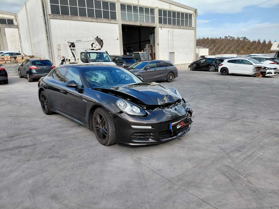 Porsche Panamera 3.0, 2015