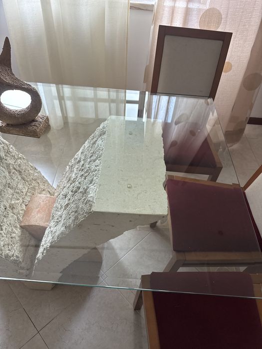 Mesa de sala em ótimo estado