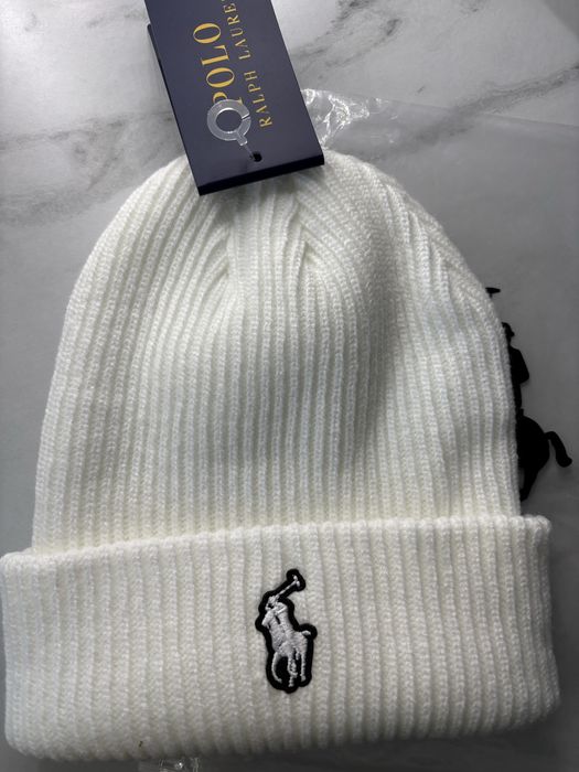 Biała czapka zimowa polo ralph lauren