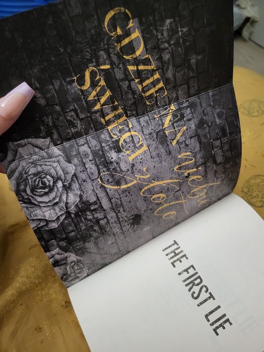 The first lie Jessica Foks