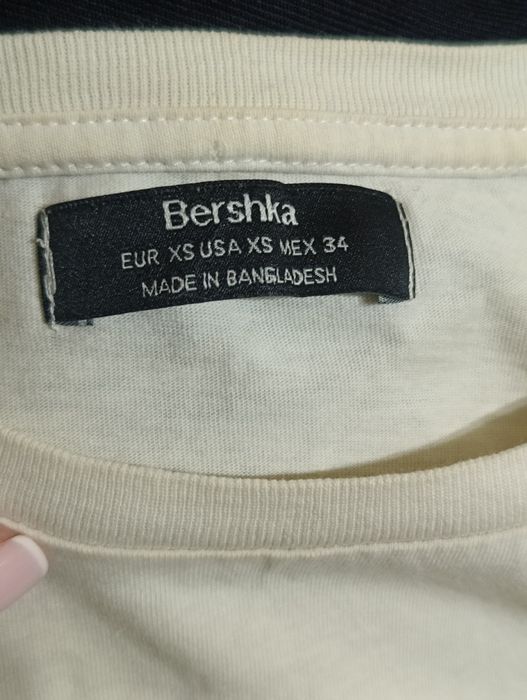 T-shirt damski Bershka - 34