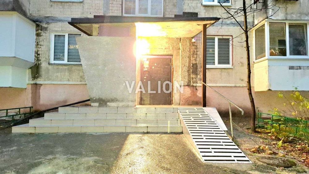 Продаж 3кім. квартири під ремонт, вул. Липківського, метро Вокзальна