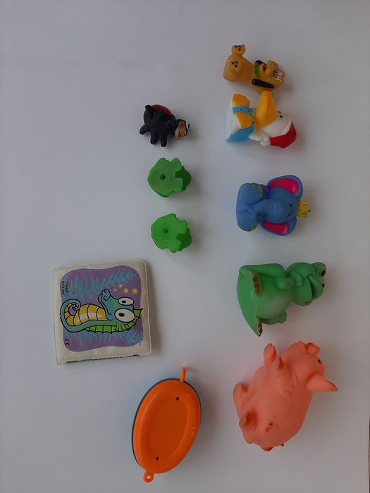 Резинові іграшки піщалки для купання