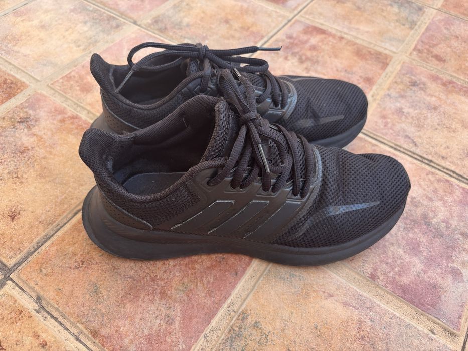 Tenis Adidas pretos 38