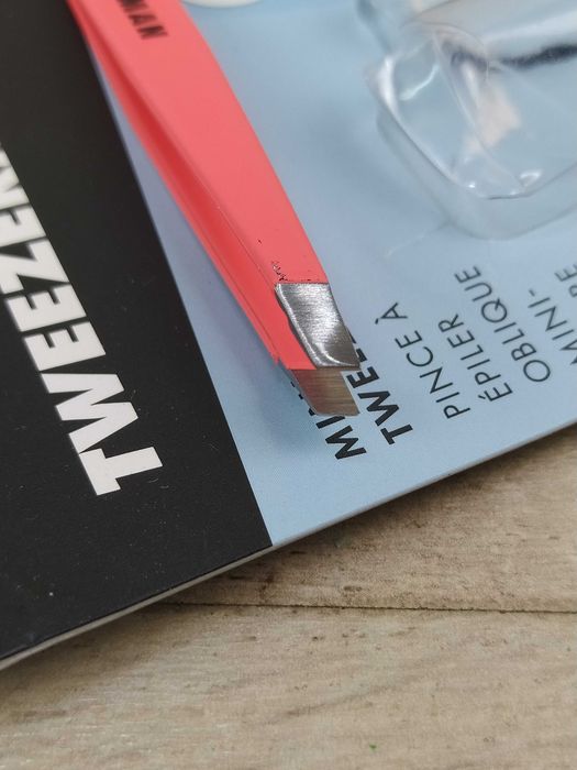 Tweezerman Mini Pęseta do brwi stal nierdzewna różowa