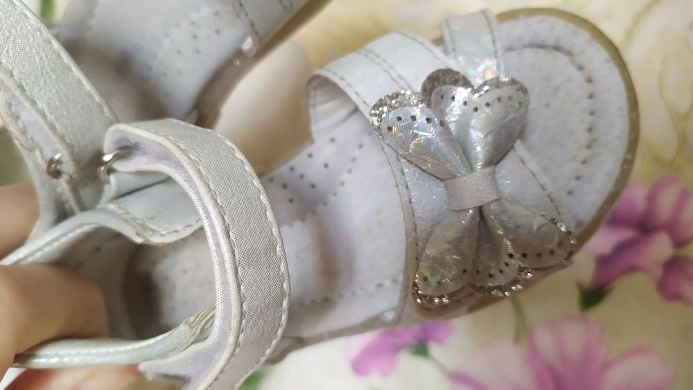 Босоніжки дитячі