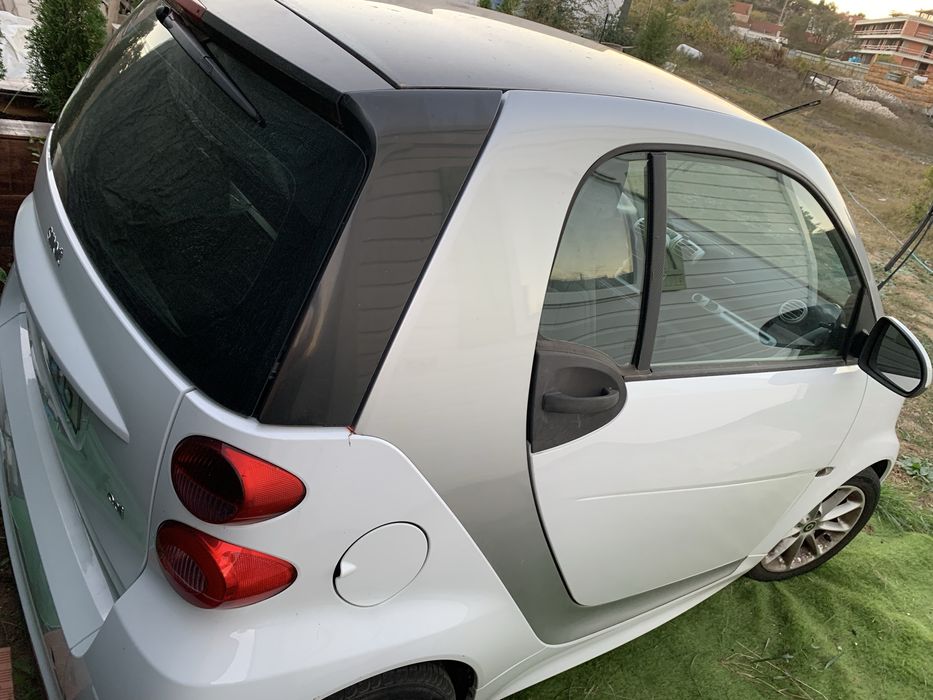 Vendo smart fortwo 2013 exclusivamente para pecas , vendo inteiro atencao carro vai sem documento so para pecas